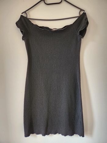 Robe moulante epaule