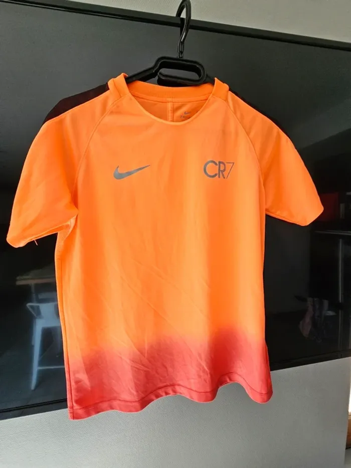 Tee-shirt nike cr7 garçon 12/13  ans - photo numéro 7