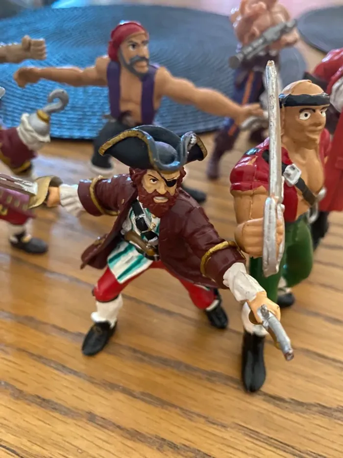 Lot de 7 figurines pirates - photo numéro 5