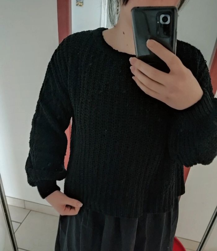 Pull noir manches larges