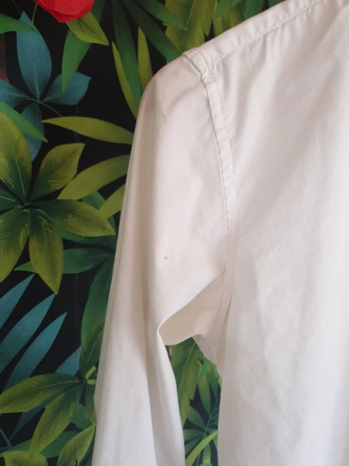 Chemise cintrée détails bleus - photo numéro 3