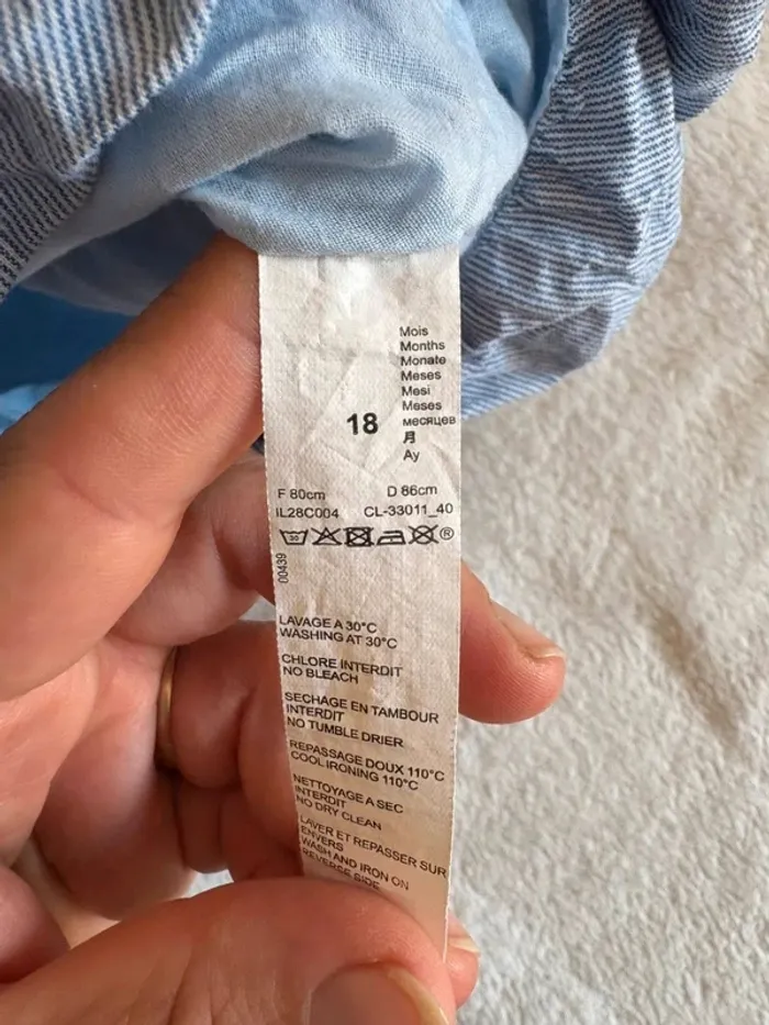 Robe Catimini bébé fille 18 mois – Rayée bleu avec fleurs brodées - photo numéro 6