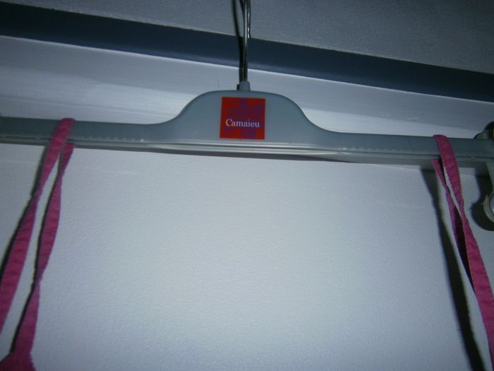 Lots, de petit haut, un rouge, et un fuchsia - photo numéro 8