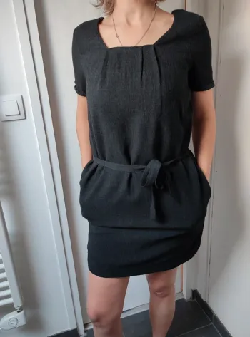 Robe cintrée  laine mélangée M
