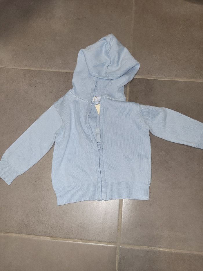 Lot 6 mois vêtements +pyjamas - photo numéro 5