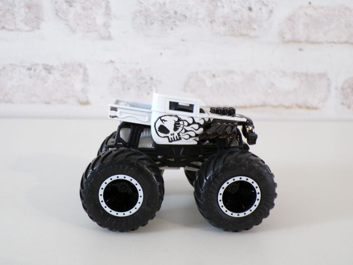 Monster Trucks - Hot Wheels - Hotwheels - Bone Shaker (J14) - photo numéro 3