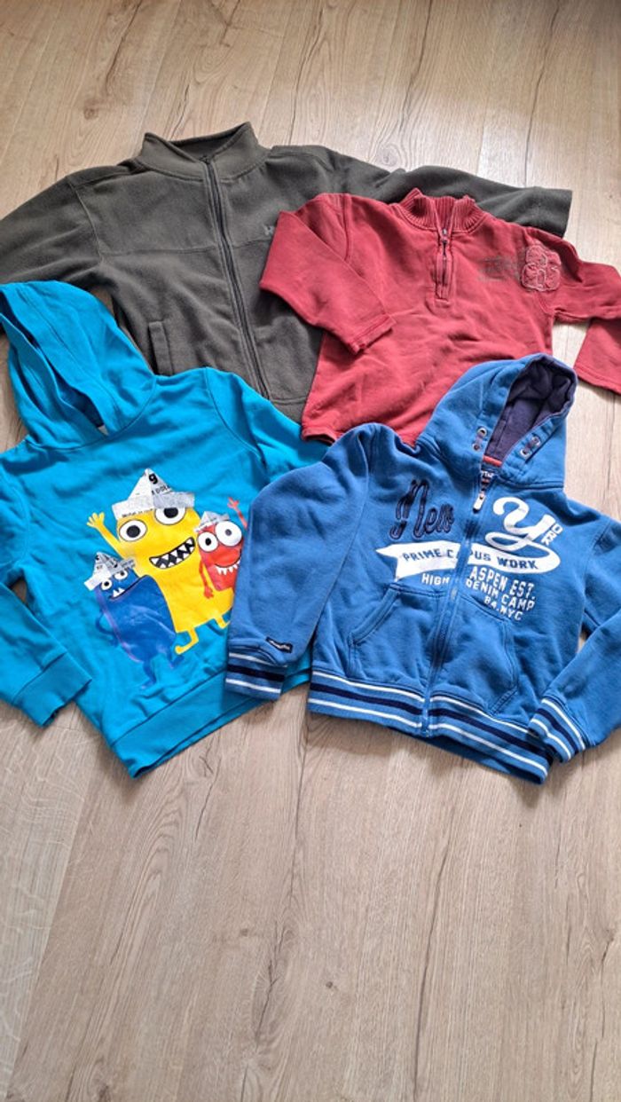 Lot 4 sweats/polaire dont 3TBE