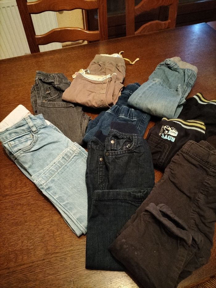 Lot vêtements divers en 18mois - photo numéro 10