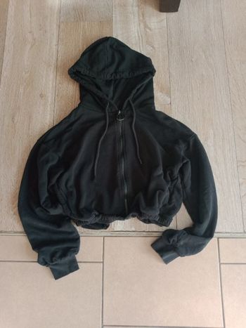 Gilet zippé à capuche