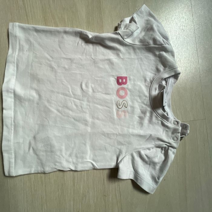 T-shirt Boss blanc - 18 mois