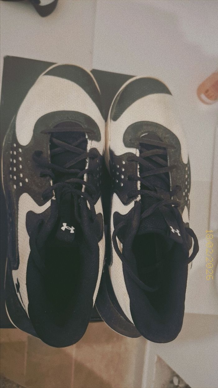 Under armour chaussure - photo numéro 2