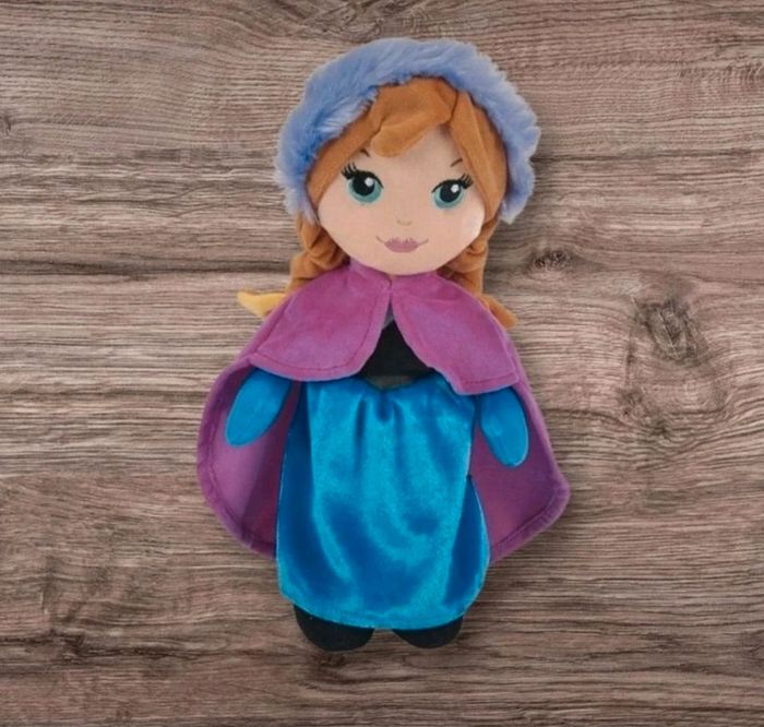 Peluche Reine des neige anna