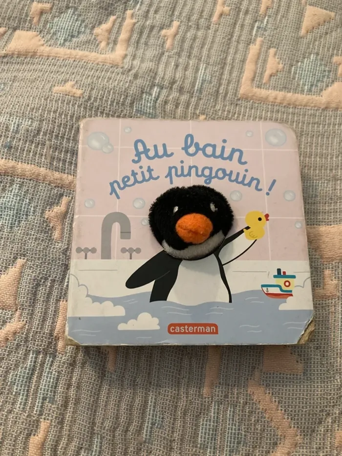livre marionette « au bain petit pingouin »