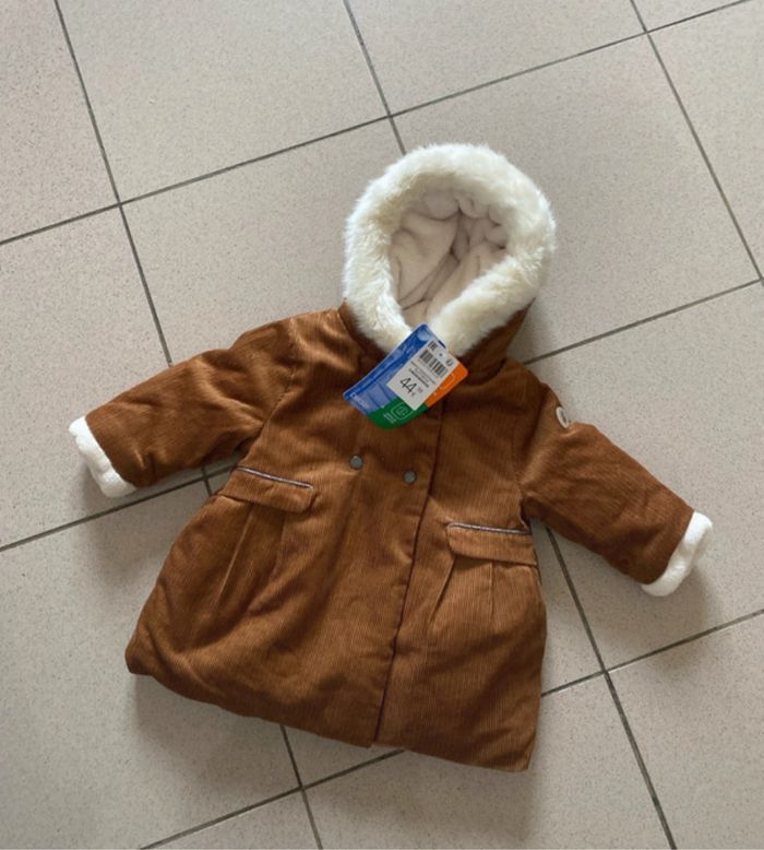 Manteau de marque Obaibi , taille 6 mois, neuf, valeur 44,99 euros