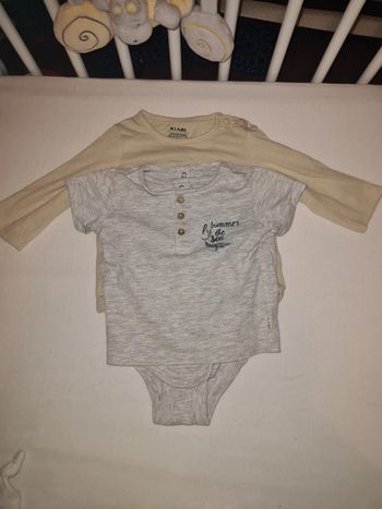 Lot bodie + tee-shirts manches longues 3 mois
