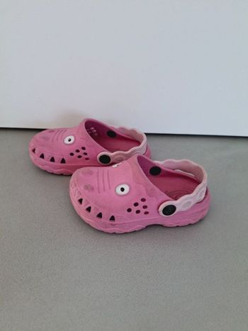 Sabots en plastique T24