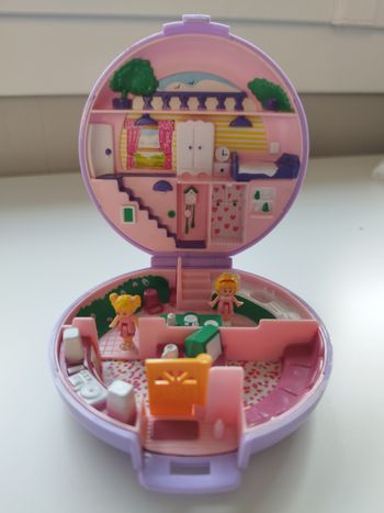 Polly Pocket - Polly's Flat Studio