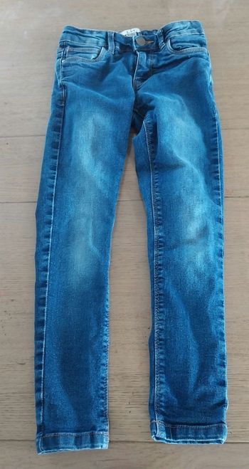 Jean slim fille 8ans en très bon état