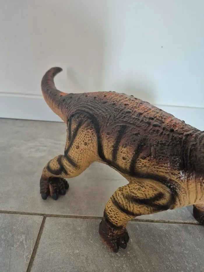Grande figurine dinosaure Tricératops 🦖 - photo numéro 3