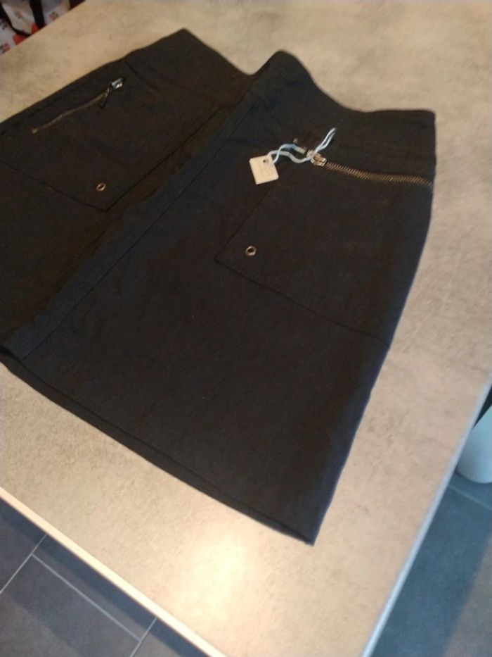 Jupe noire "Camaïeu" T:38 - photo numéro 3