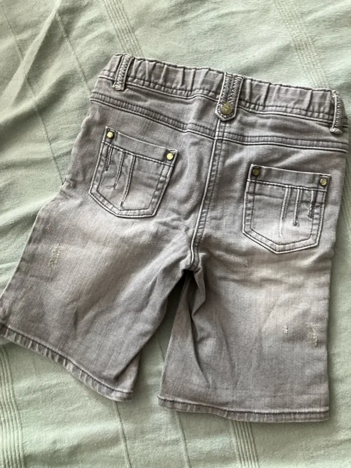 Short en jean gris 5 ans - photo numéro 3