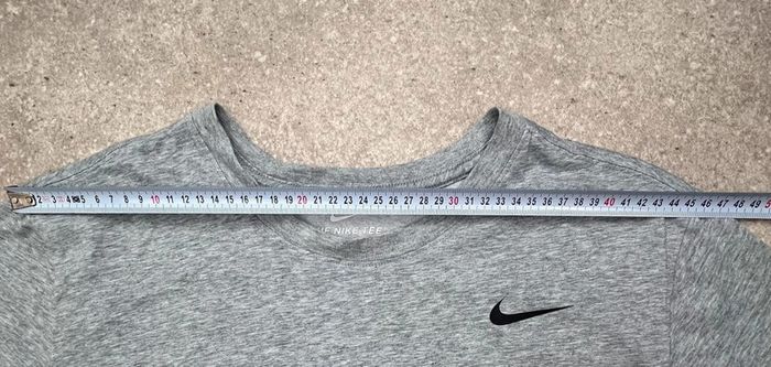 💥 T-shirt gris Nike Dri-FIT taille M 💥 - photo numéro 8
