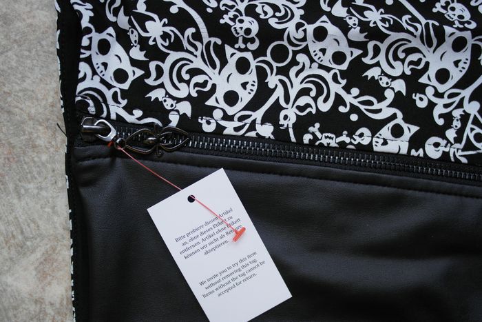 jupe Emily the Strange - taille M - photo numéro 5