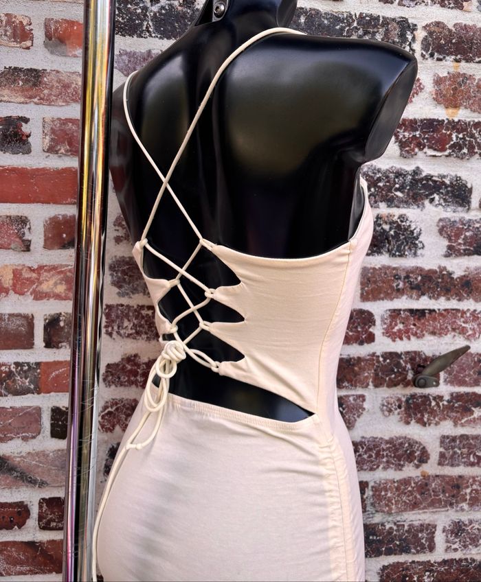 👗 Robe moulante dos nu à laçage – Shein – T36 - photo numéro 5