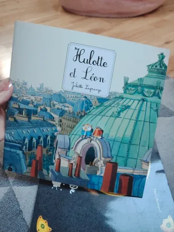 Livre "hulotte et leon  "