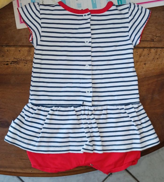 2 robes 👗 body bébé taille 1mois absorba - photo numéro 8