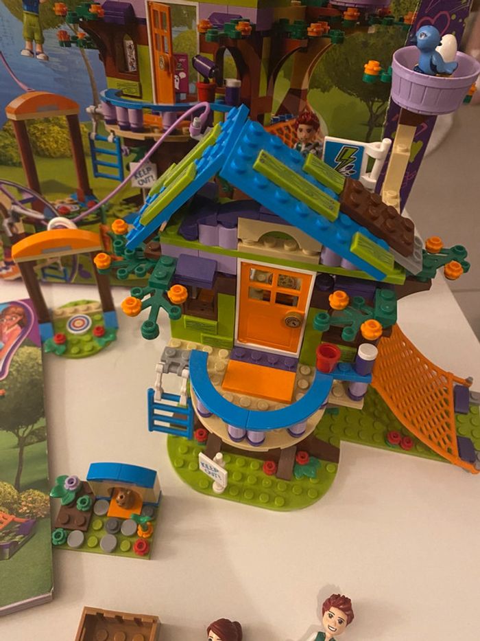 Lego friends « la cabane dans les arbres de Mia Jouet » - photo numéro 2