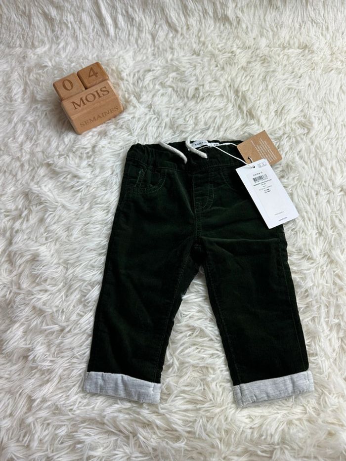Pantalon velours vert foncé taille 4-6 mois name it