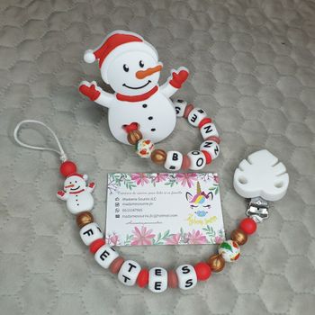Attache tétine + Hochet Bonhomme de neige