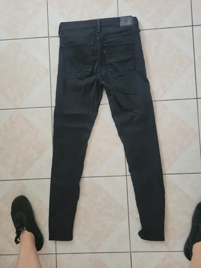 Jean super skinny taille 28 ou 38 Levi strauss - photo numéro 4