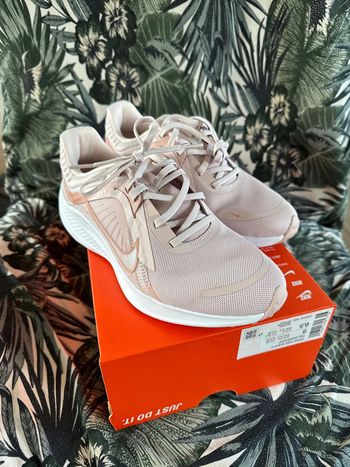 Wmns Nike Quest 5