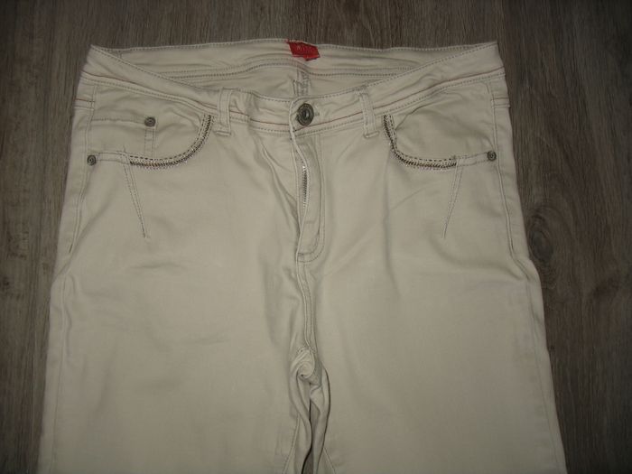 JEAN SLIM BEIGE "MISS CAPTAIN" - TAILLE 42 - n°03 - photo numéro 2