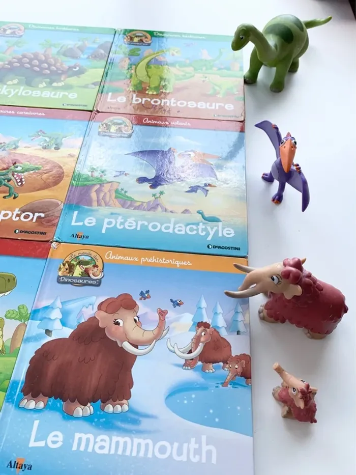 📚 livres avec figurines le monde des dinosaures. altaya De agostini