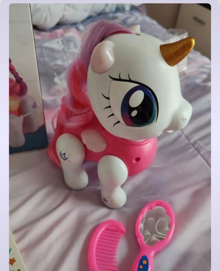 Licorne télécommandé musical neuve - photo numéro 3