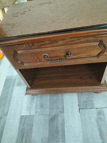 Table de chevet