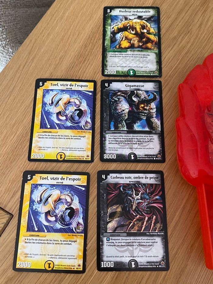Duel Masters distributeur de cartes + 5 cartes - photo numéro 5