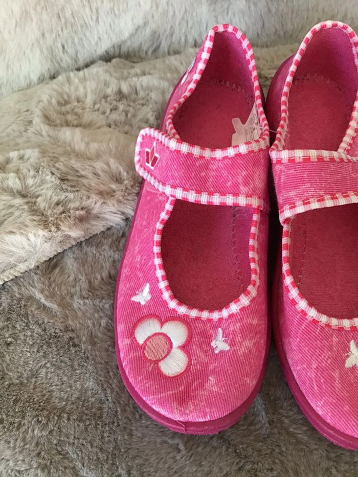 Paire de chaussons rose à scratch taille 33 (0124) - photo numéro 2