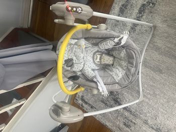 Balancelle avec arche de jeux Babyswing