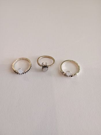 Trois bagues orteils