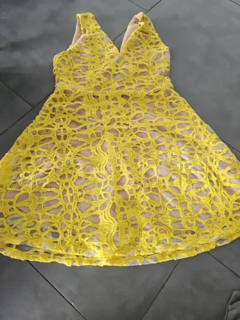Robe jaune