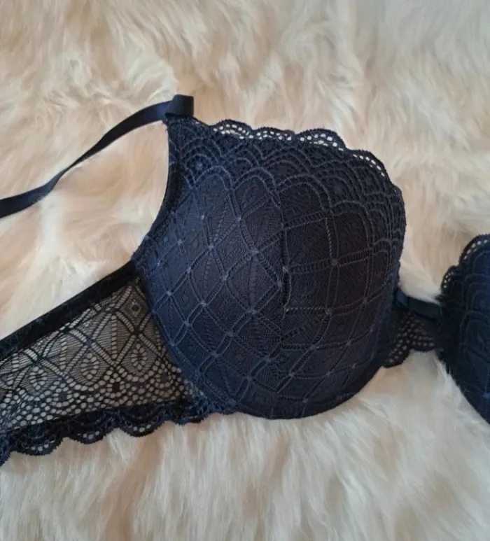 Soutien gorge neuf - photo numéro 3