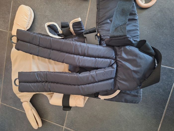 Porte-bébé utilisé une fois avec boîte Marque safety très bon état - photo numéro 11