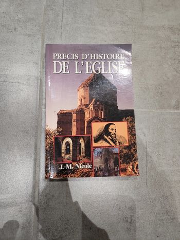 Livre : Precis d'histoire de l'église