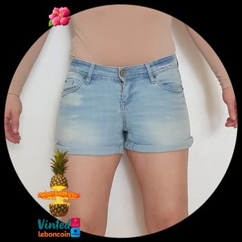 Short bleu clair