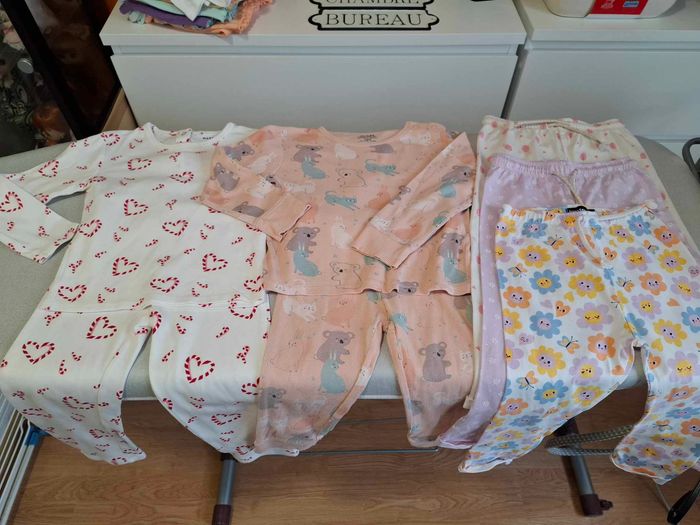 Lot 2 pyjamas + 3 bas pyjamas fille 3/4 ans Kiabi/In Extenso très bon état
