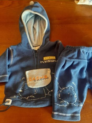 Survêtement taille 3 mois